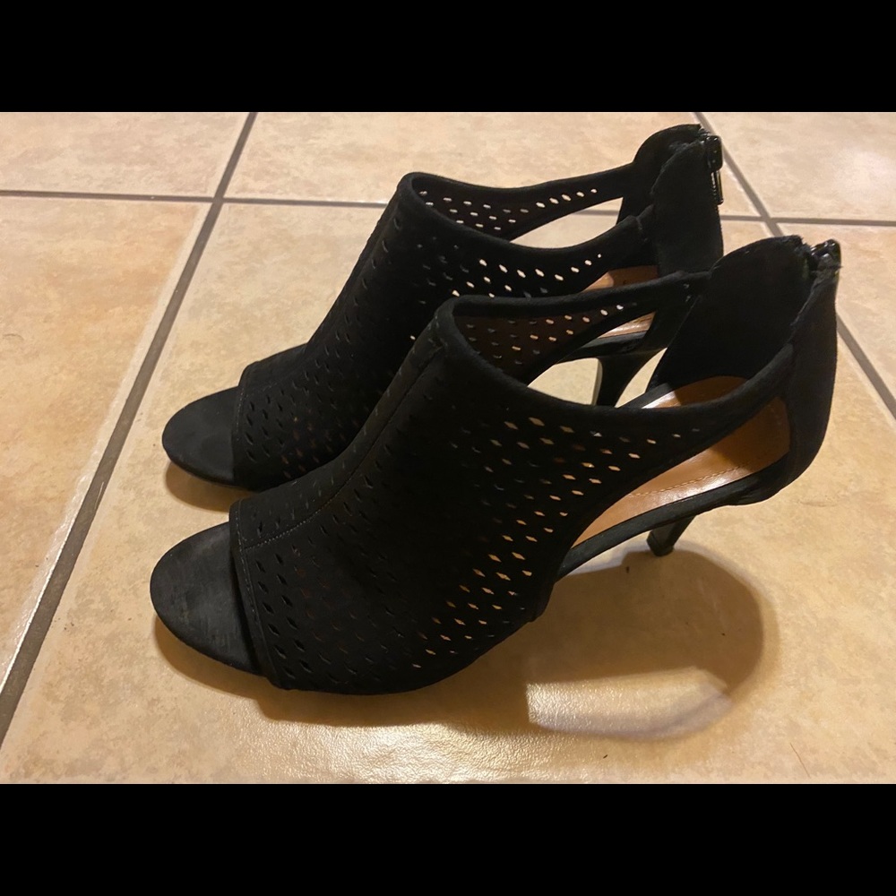 Open toed heels
